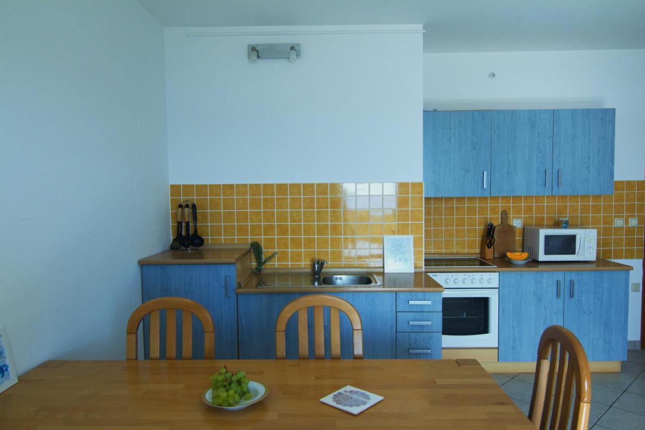 Apartments Nebeska Новаля Екстериор снимка