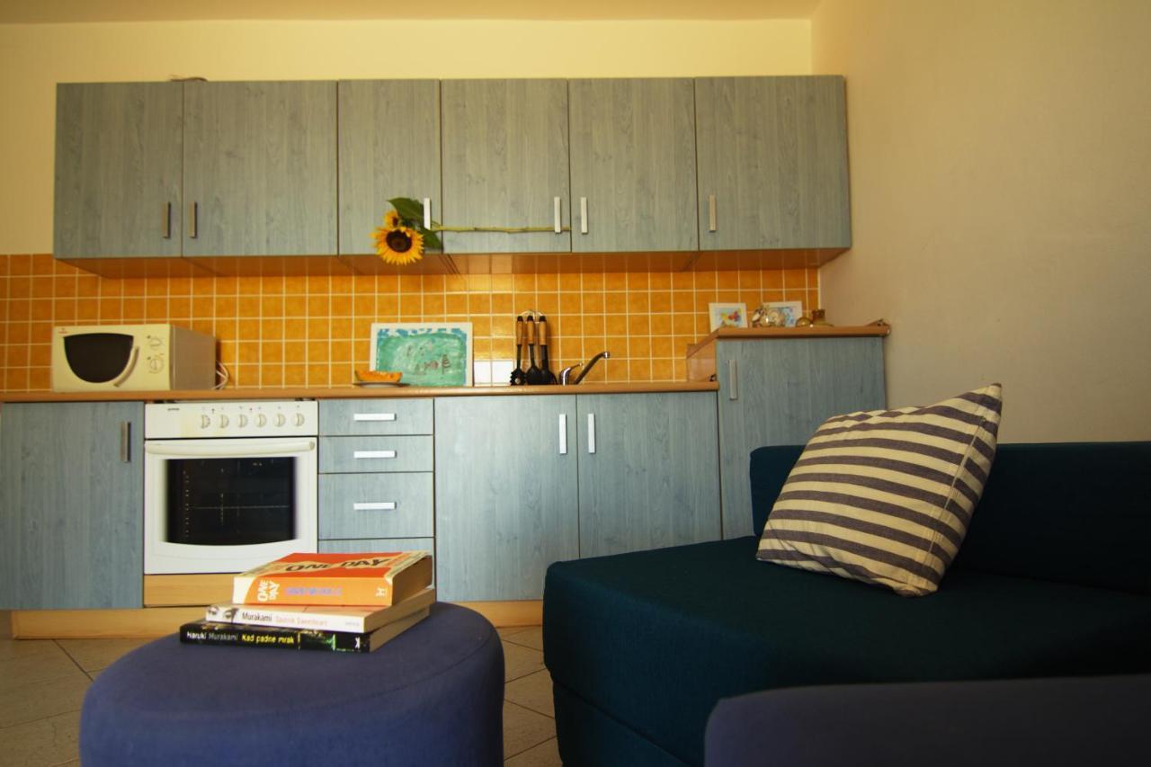 Apartments Nebeska Новаля Екстериор снимка