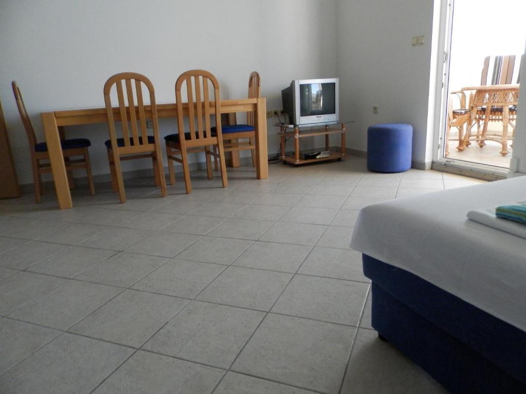 Apartments Nebeska Новаля Екстериор снимка