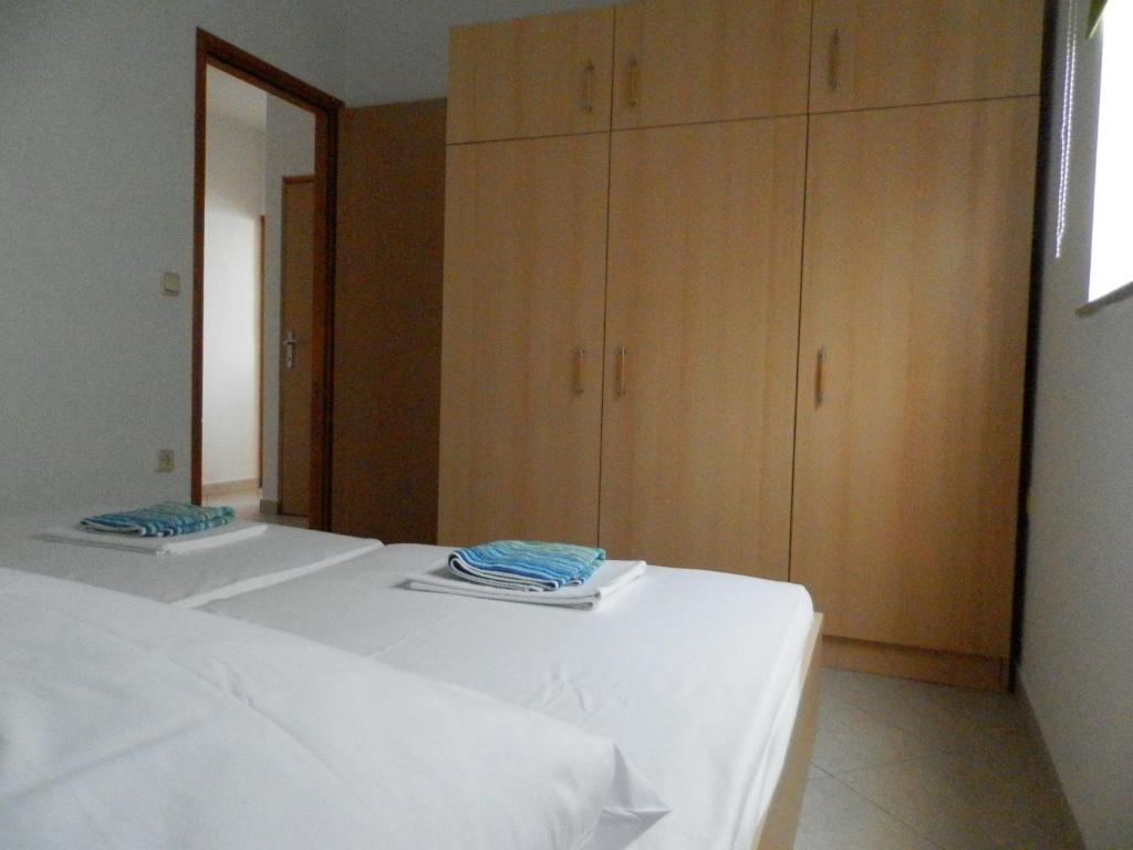 Apartments Nebeska Новаля Екстериор снимка